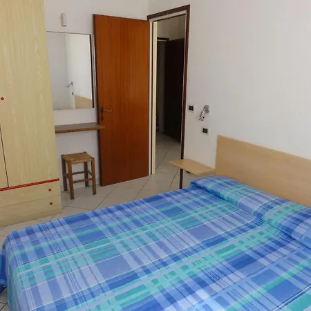 Comfortable Near The Promenade And Shops דירה ביביונה