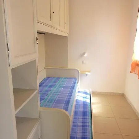 דירה Comfortable Near The Promenade And Shops ביביונה